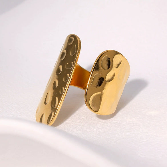 Wholesale Women's Simple Non Fading Light Luxury Geometric Opening Ring Made Of Stainless Steel With Electroplated Gold Finish