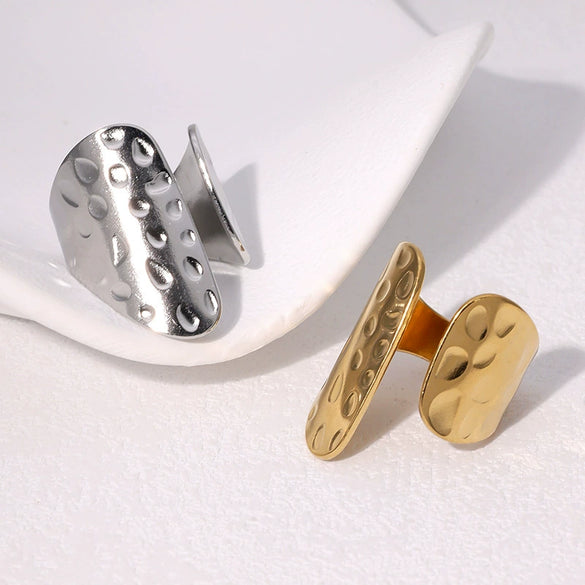 Wholesale Women's Simple Non Fading Light Luxury Geometric Opening Ring Made Of Stainless Steel With Electroplated Gold Finish