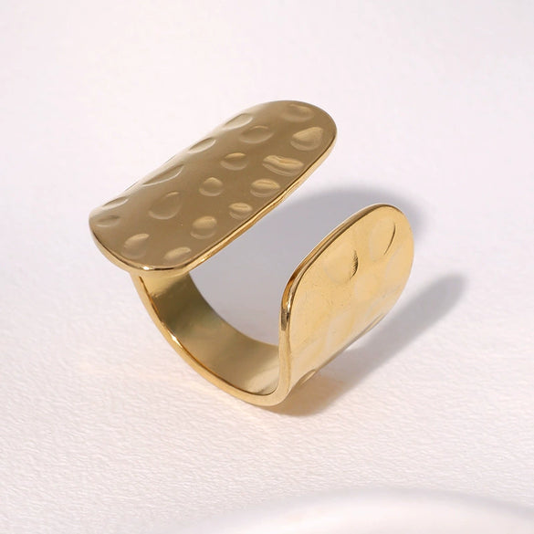 Wholesale Women's Simple Non Fading Light Luxury Geometric Opening Ring Made Of Stainless Steel With Electroplated Gold Finish