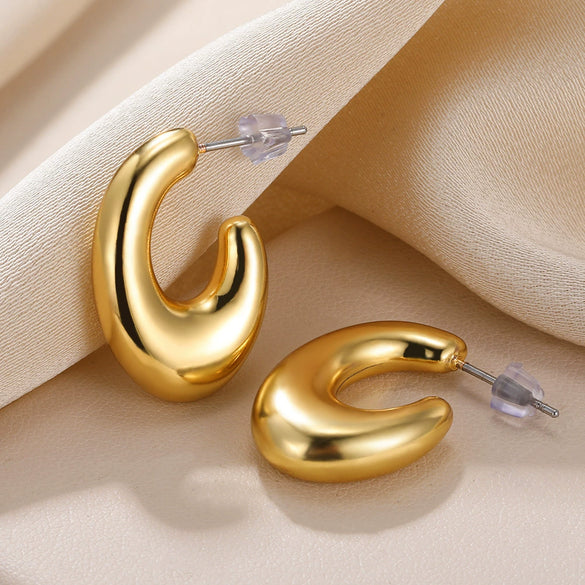 Wholesale Women's Simple Retro Hollow Crescent Geometric Alloy Gold Electroplated Earrings With Five Pointed Star And Water Drop Shapes