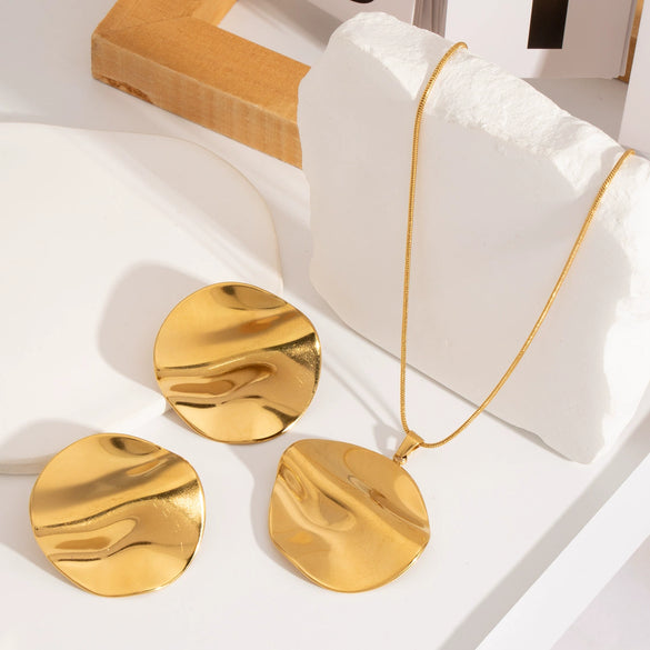 Wholesale Women's Simple Retro Stainless Steel Round Irregular Necklace And Earrings Set With Snake Bone Chain And Vacuum Real Gold Electroplating In Pvd Furnace
