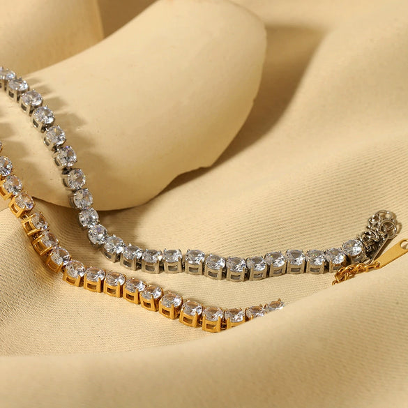 Wholesale Women's Simple Stainless Steel Bracelet With Inlaid Zircon And Geometric Design Vacuum Real Gold Electroplated In Pvd Furnace