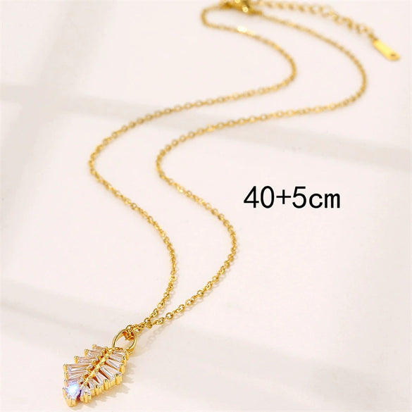 Wholesale Women's Simple Stainless Steel Leaf Pendant Necklace With Mixed Gem Inlay And Electroplating Flower Pattern