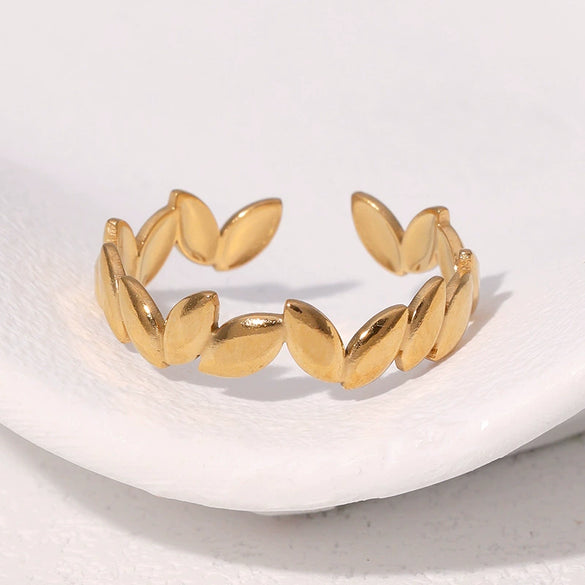 Wholesale Women's Simple Style Stainless Steel Electroplated Flower Shape Open Ring Hand Jewelry