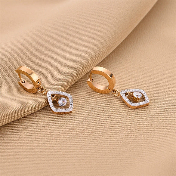 Wholesale Women's Simple Titanium Steel Diamond Geometric Stud Earrings With Electroplating