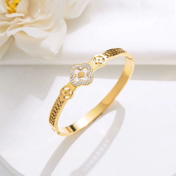 Wholesale Women's Simple Titanium Steel Shell Acrylic Bracelet With Fourleaf Clover Pattern Inlaid With 18K Rose Gold