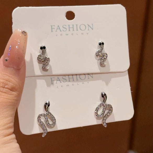 Wholesale Women's Sparkling Diamond Snake Screw Earrings Zinc Alloy Electroplating Animal Zodiac Style