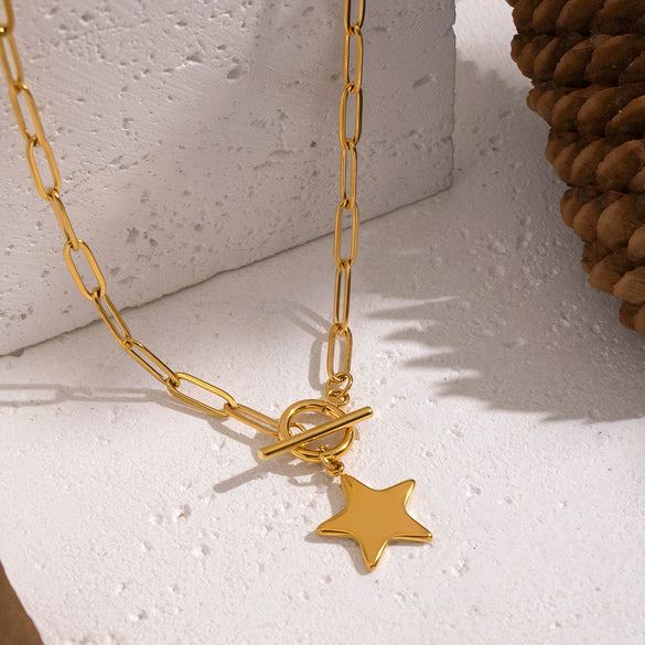 Wholesale Women's Sporty Constellation Fivepointed Star Sweater Chain Necklace With 18K Real Gold Plating And Paper Clip Chain