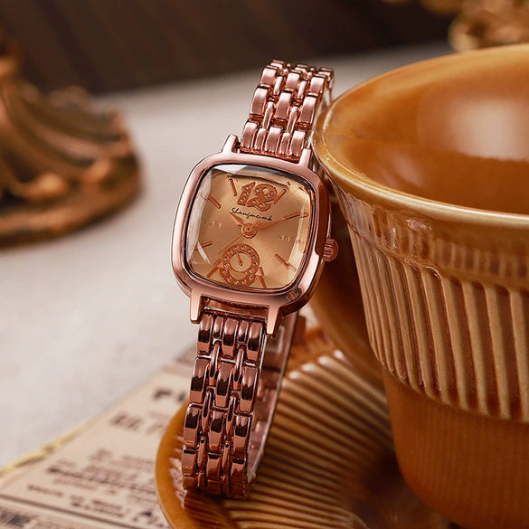 Wholesale Women's Square Metal And Stainless Steel Band Fashion Quartz Watch