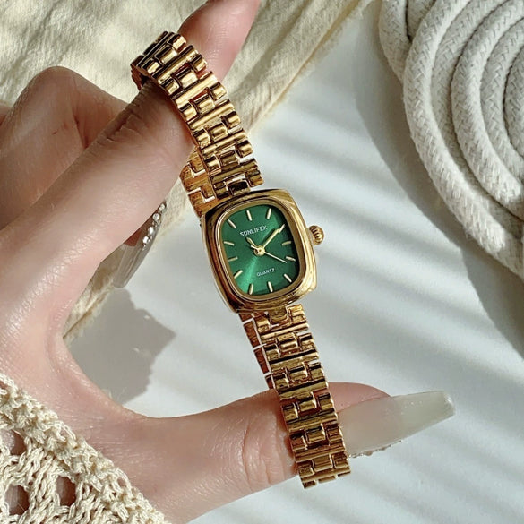 Wholesale Women's Square Quartz Watch With Alloy Case And Stainless Steel Strap And Buckle Exquisite Retro Medieval Style