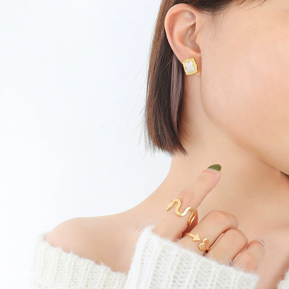 Wholesale Women's Square Sea Shell Earrings Titanium Steel Electroplated 18K Real Gold Geometric Style