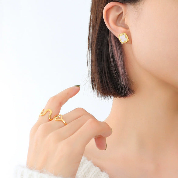 Wholesale Women's Square Sea Shell Earrings Titanium Steel Electroplated 18K Real Gold Geometric Style