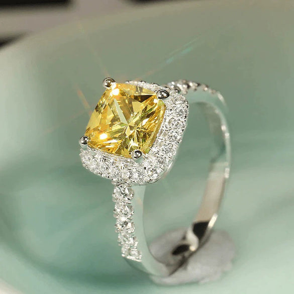 Wholesale Women's Square Yellow Ring Copper Zircon Geometric Business Style Jewelry