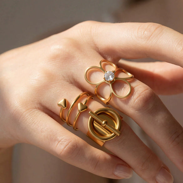 Wholesale Women's Stacking Stainless Steel Goldplated Ring With Geometric Heart Flower And Four Leaf Clover Shapes And Diamond Design