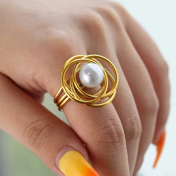 Wholesale Women's Stainless Steel And Imitation Pearl Ring French Retro Geometric Electroplated Light Luxury Elegant Allmatch Jewelry