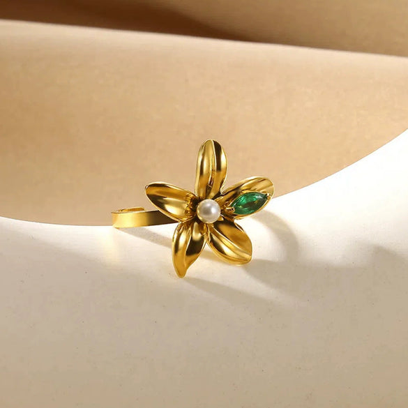 Wholesale Women's Stainless Steel And Imitation Pearl Ring With Bow And Heart Shape Electroplated Design