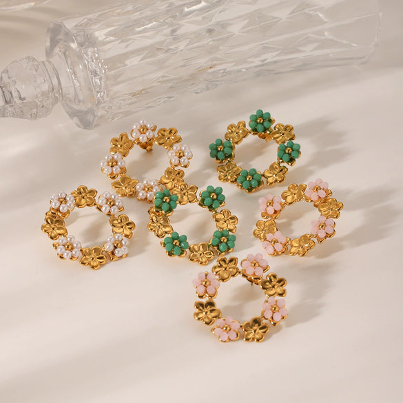 Wholesale Women's Stainless Steel And Pearl Flower Earrings With Electroplating Design