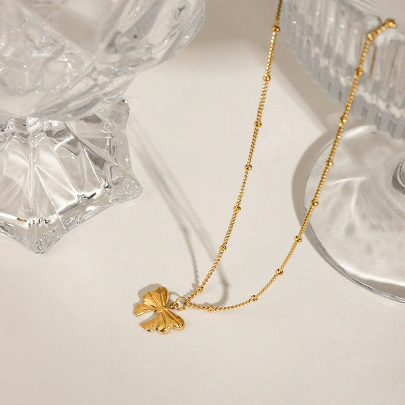 Wholesale Women's Stainless Steel And Titanium Steel Bow Clavicle Necklace With Electroplating