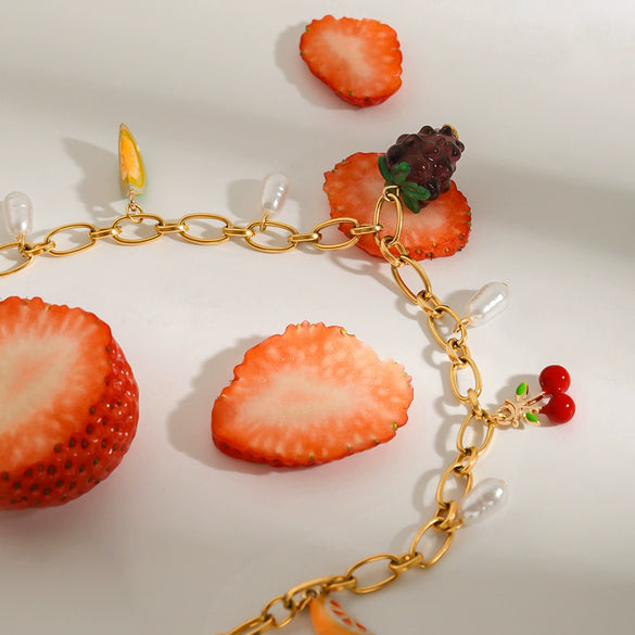 Wholesale Women's Stainless Steel And Titanium Steel Fruit Style Jewelry With Electroplating Geometric Shaped Necklace