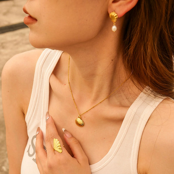 Wholesale Women's Stainless Steel And Titanium Steel Geometric Necklace With Electroplating Design