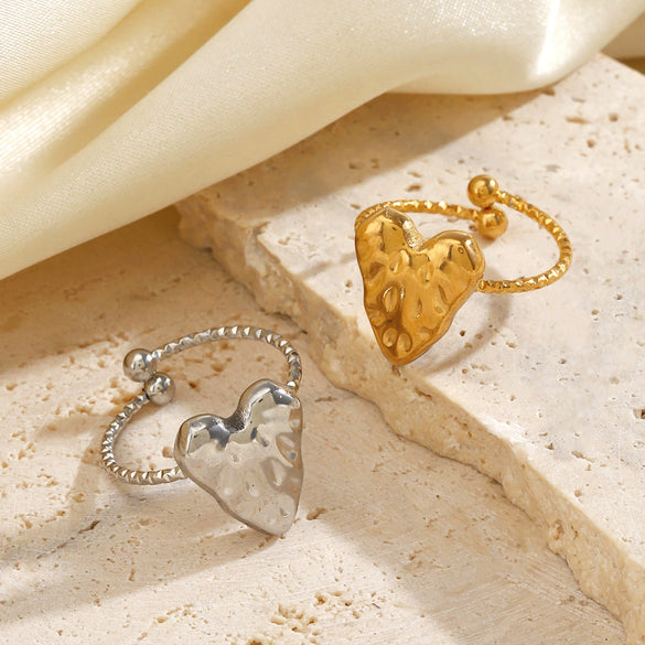 Wholesale Women's Stainless Steel And Titanium Steel Heartshaped Open Ring With Hammer Pattern And 18K Goldplated Electroplating