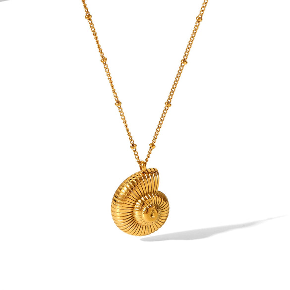 Wholesale Women's Stainless Steel And Titanium Steel Necklace With Conch Shell Pendant In Geometric Pattern And Electroplating Treatment