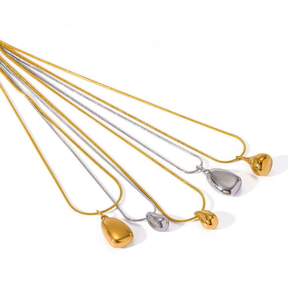 Wholesale Women's Stainless Steel And Titanium Steel Necklace With 18K Gold Water Drop Pendant And Round Snake Chain Pvd Furnace Vacuum Real Gold Plated