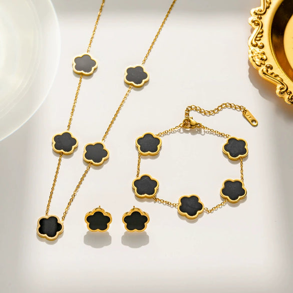 Wholesale Women's Stainless Steel And Titanium Steel Plant Fritillaria Fiveleaf Petal Jewelry Suit With Geometric Pattern And Gold Inlaid Treatment