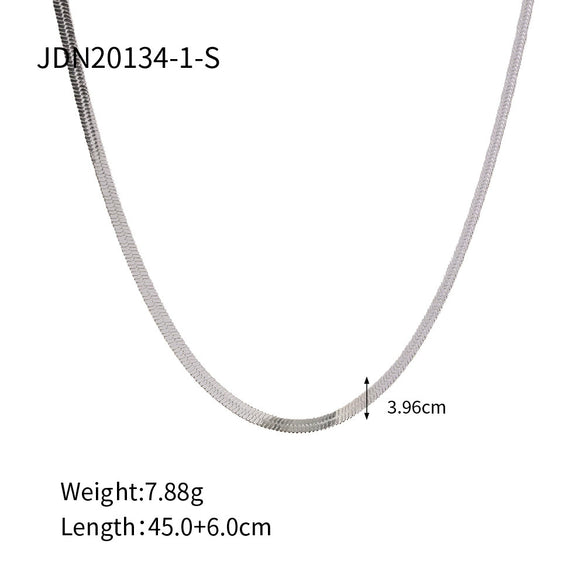 Wholesale Women's Stainless Steel And Titanium Steel Snake Bone Chain Necklace With Geometric Pattern And Electroplating Treatment
