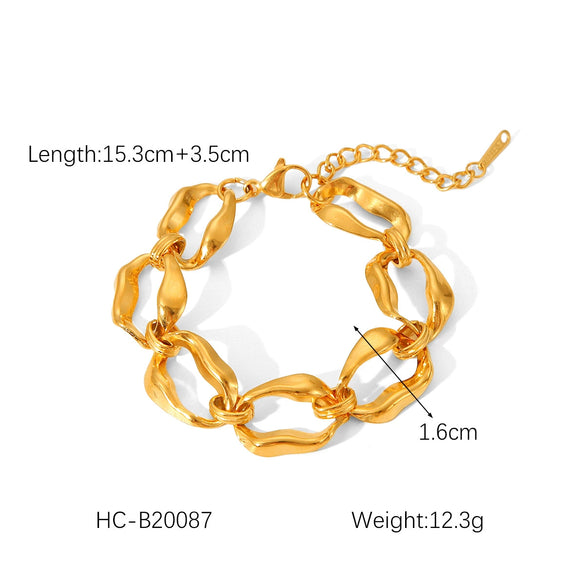 Wholesale Women's Stainless Steel Bracelet With Twist Chain Blade Chain Figaro Chain Snake Bone Chain In Geometric Design With 18K Gold Electroplating That Doesn't Fade