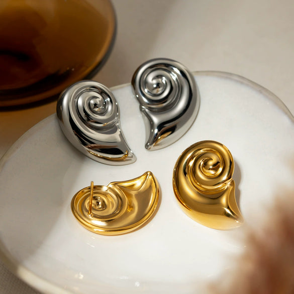 Wholesale Women's Stainless Steel Conch Spiral Pattern Vortex Shape Earrings With Animals Zodiac Style And Electroplating Treatment
