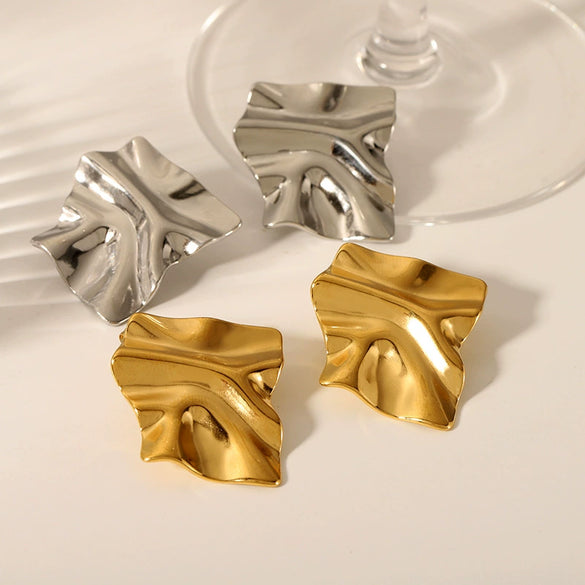 Wholesale Women's Stainless Steel Earrings With Geometric Design And Vacuum Real Gold Electroplating In Pvd Furnace