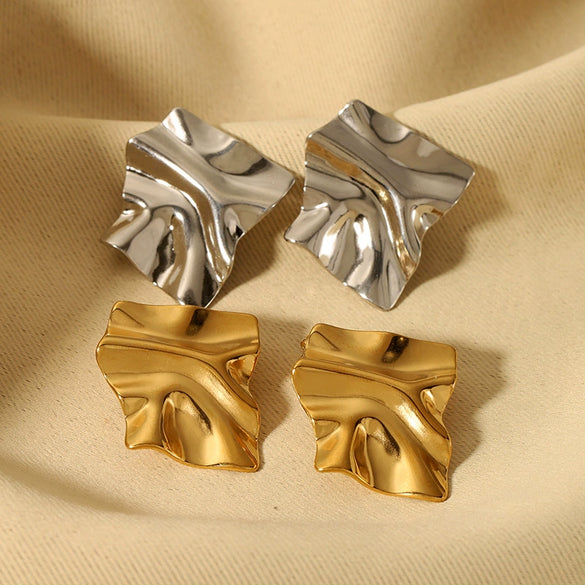 Wholesale Women's Stainless Steel Earrings With Geometric Design And Vacuum Real Gold Electroplating In Pvd Furnace
