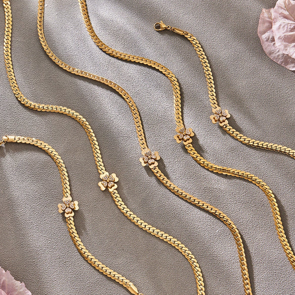 Wholesale Women's Stainless Steel Electroplated Doublelayer Flower Necklace And Bracelet Set Minimalist Light Luxury Style Jewelry Accessories
