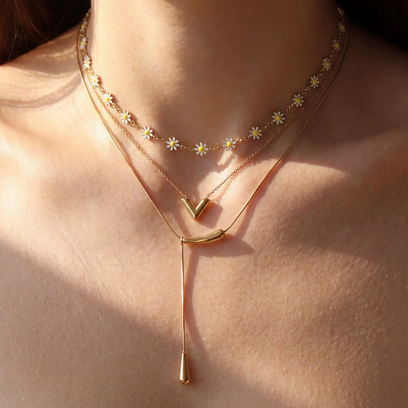 Wholesale Women's Stainless Steel Electroplated Flower Cross Chain Necklace
