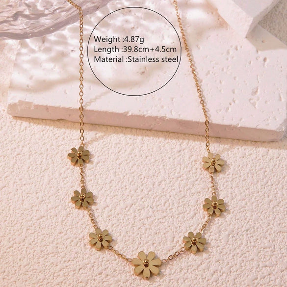 Wholesale Women's Stainless Steel Electroplated Flower Jewelry Set With Daisy Earrings Necklace And Bracelet