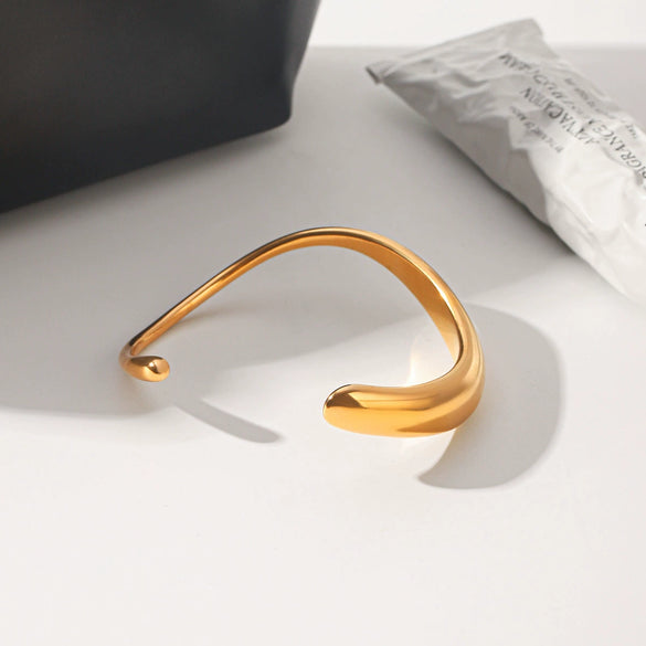 Wholesale Women's Stainless Steel Electroplated Geometric Bracelet Light Luxury Highend Irregular Open Design 18K Gold Jewelry