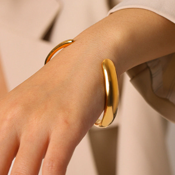 Wholesale Women's Stainless Steel Electroplated Geometric Bracelet Light Luxury Highend Irregular Open Design 18K Gold Jewelry