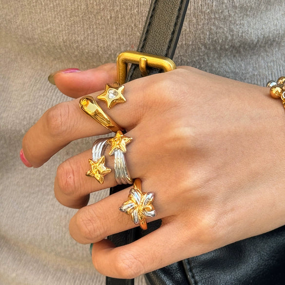 Wholesale Women's Stainless Steel Electroplated Geometric Flower Ring Jewelry Accessories