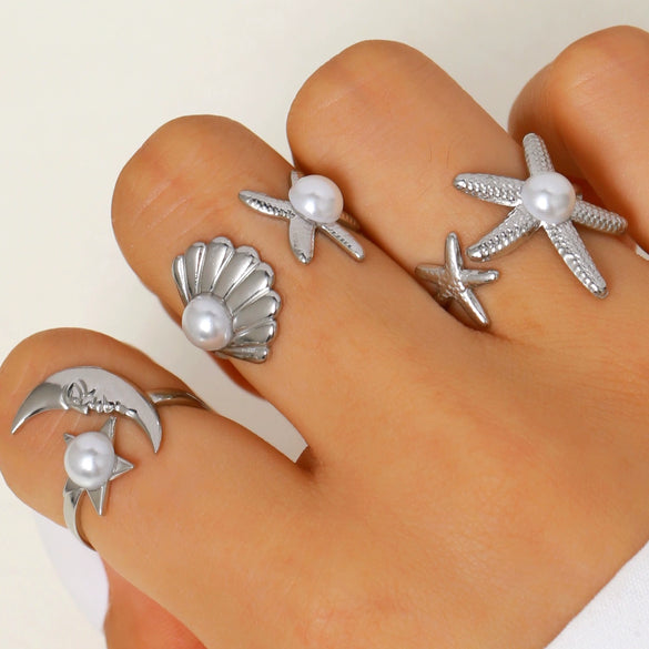 Wholesale Women's Stainless Steel Electroplated Oceanstyle Rings With Sun And Moon Patterns