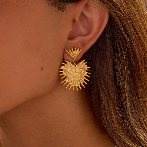 Wholesale Women's Stainless Steel Fashion Exaggerated Fanshaped Geometric And Heart Shape Tassel Earrings With Electroplating
