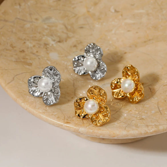 Wholesale Women's Stainless Steel Flower Earrings With Electroplating Simple Style