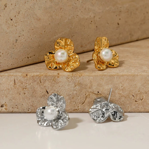 Wholesale Women's Stainless Steel Flower Earrings With Electroplating Simple Style