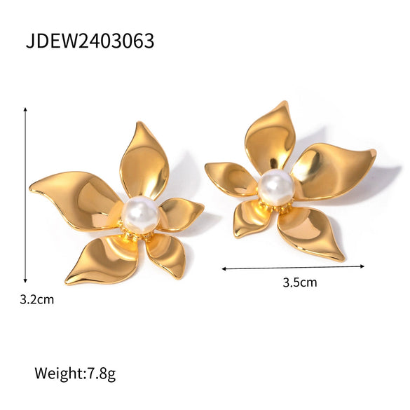Wholesale Women's Stainless Steel Flower Earrings With Imitation White Pearl And Petal Texture 18K Gold Plated By Electroplating And Titanium Steel Ring