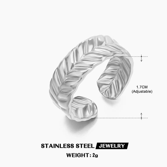 Wholesale Women's Stainless Steel Flower Pattern Hip Hop Style Ring With Electroplating