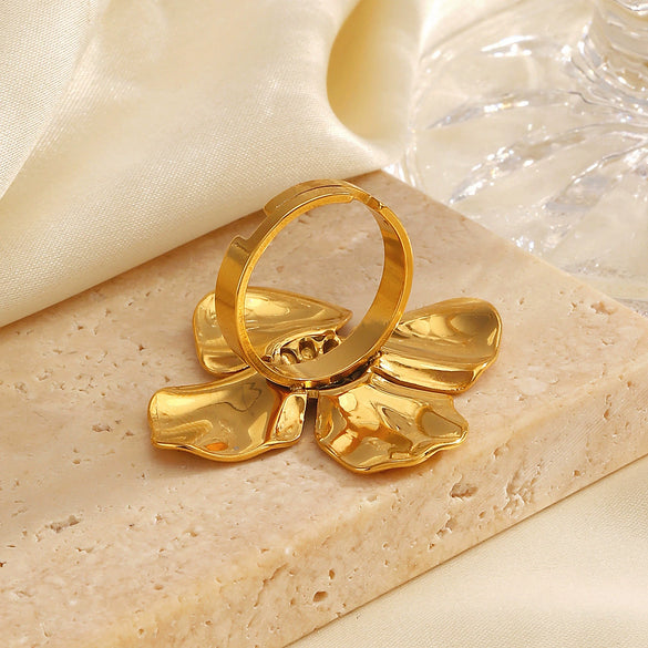 Wholesale Women's Stainless Steel Flower Ring 18K Goldplated
