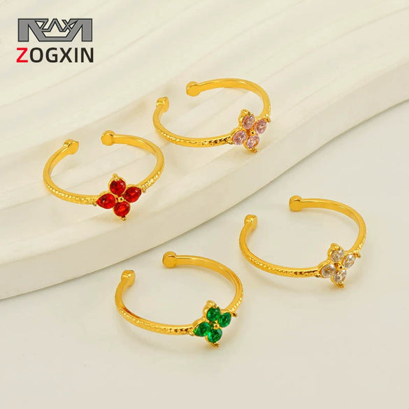 Wholesale Women's 316L Stainless Steel Flower Ring With Inlaid Zircon And Electroplating Treatment