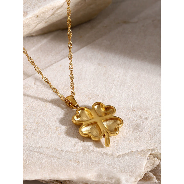 Wholesale Women's Stainless Steel Fourleaf Clover Pendant Necklace With Electroplating Design And Ochain