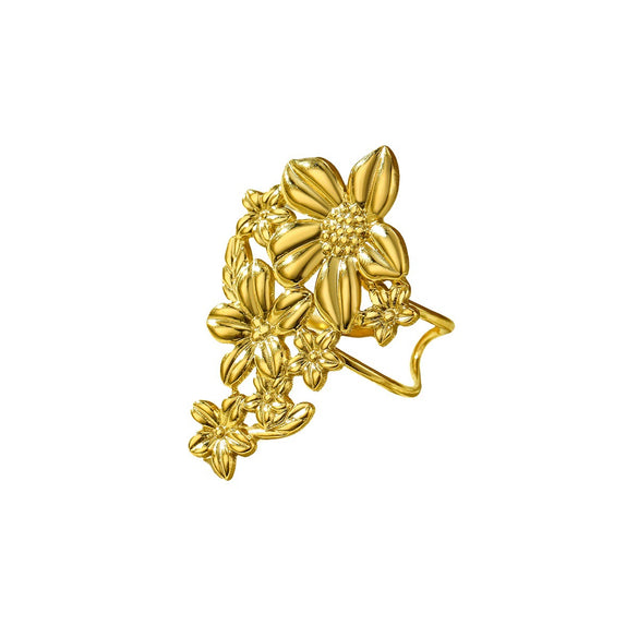 Wholesale Women's Stainless Steel French Retro Hollow Gold Flower Ring With Electroplating Treatment Light Luxury Style