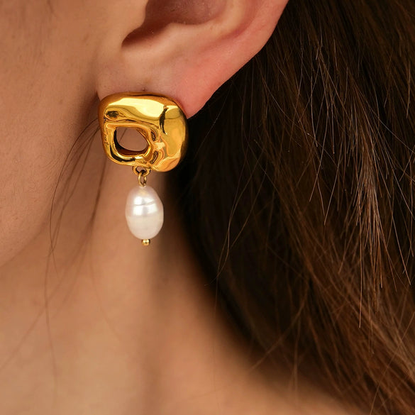 Wholesale Women's Stainless Steel Freshwater Pearl Irregular Pendant Earrings With Geometric Design And Electroplating Treatment 18K Gold Plated Do Not Fade Natural Style